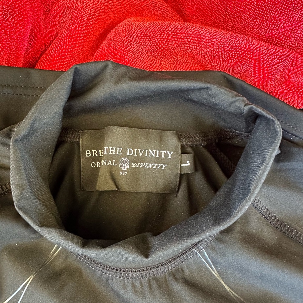 Black on black, Breathedivinity, Long Sleeve Compression - Picture 5 of 5